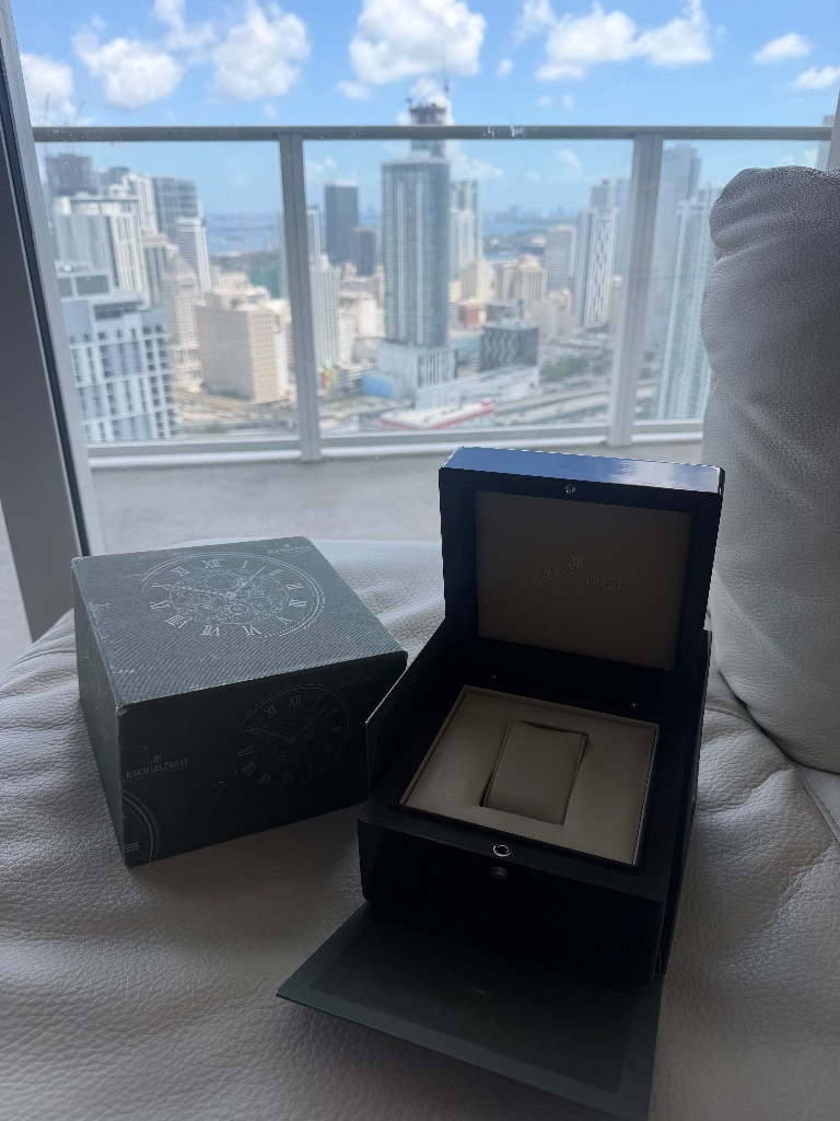 Audemars Piguet Original Watch Presentation Box Empty Box Only Audemars Piguet Original Watch Presentation Box Empty Box Only